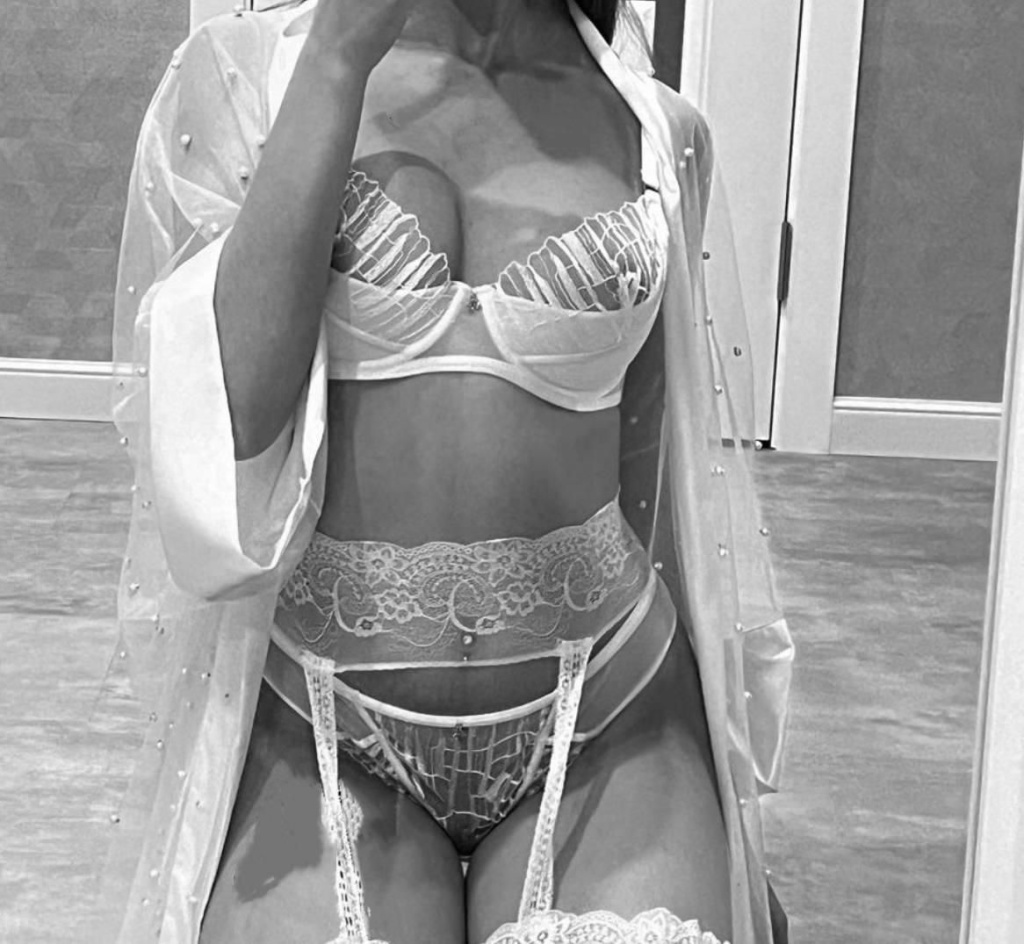 Полина : проститутки индивидуалки в Омске