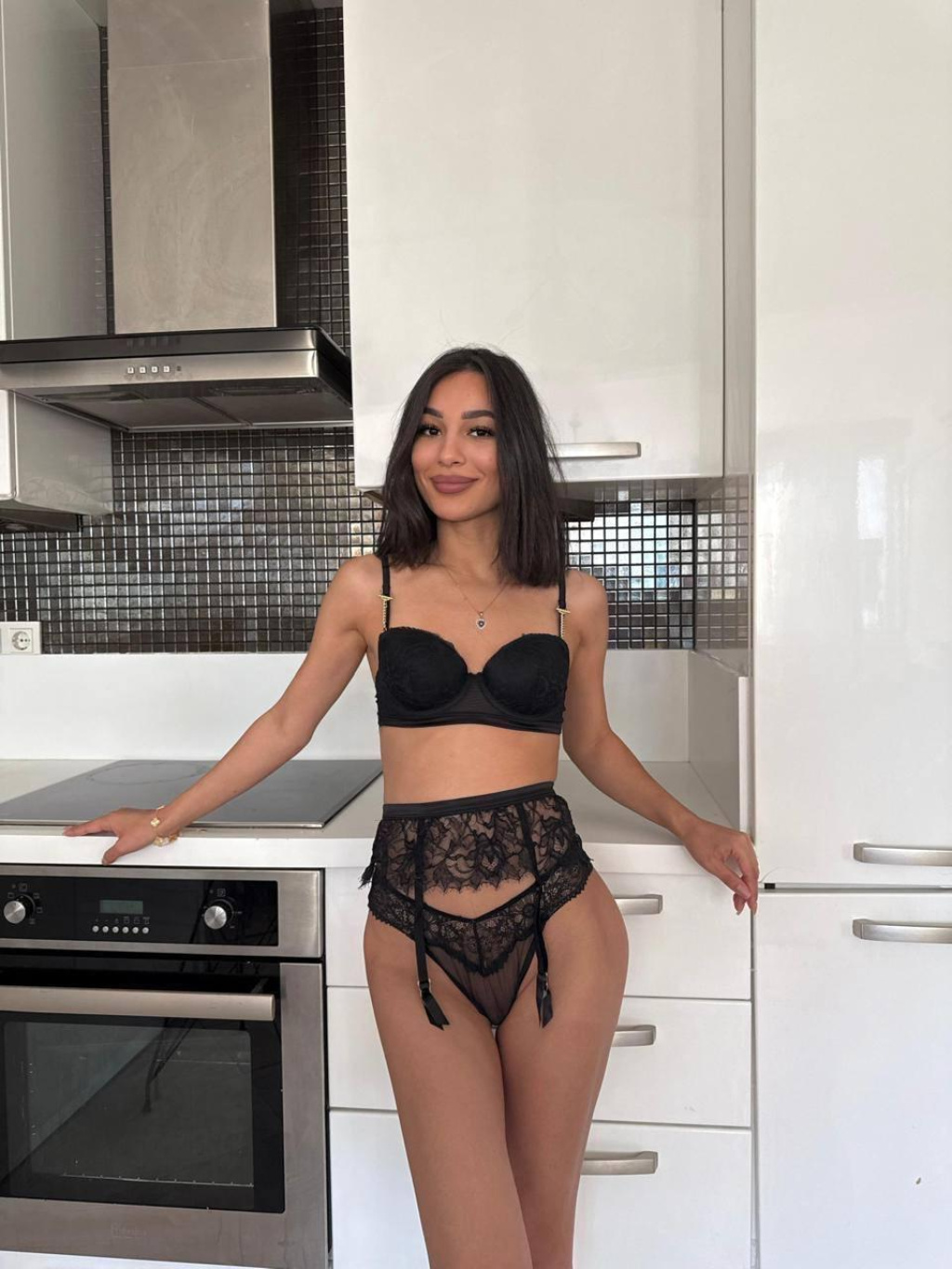 Алиса загорелая: проститутки индивидуалки в Омске