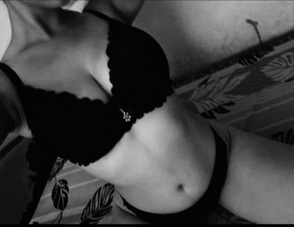 Алина : проститутки индивидуалки в Омске