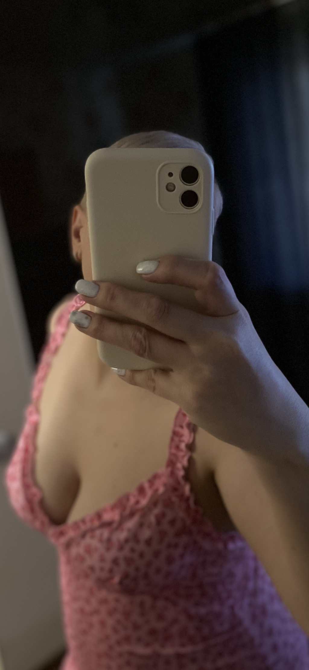 Анютка: проститутки индивидуалки в Омске