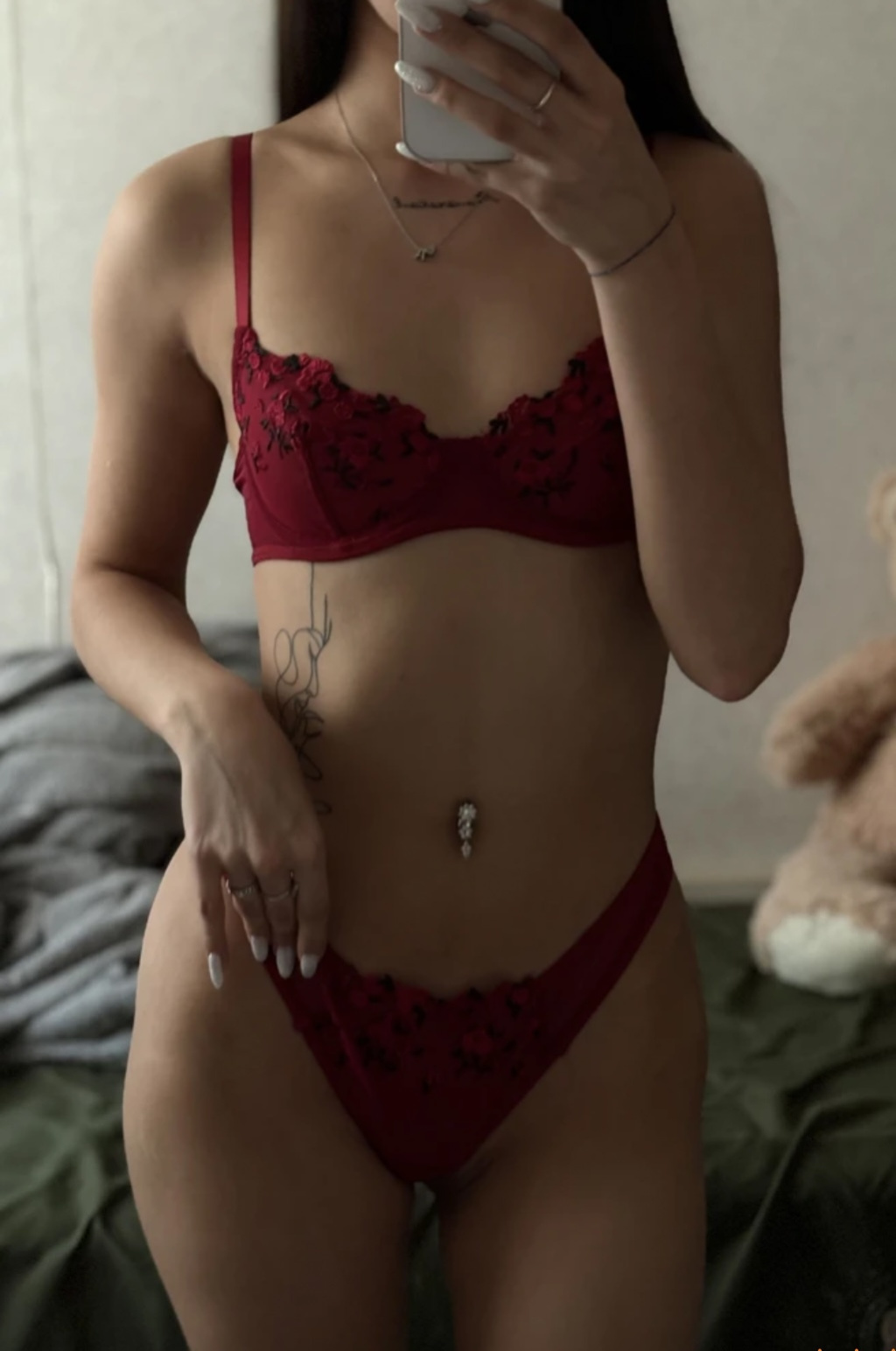 Яна : проститутки индивидуалки в Омске